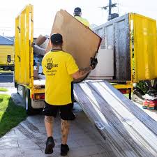 Best Retail Junk Removal  in Iola, KS